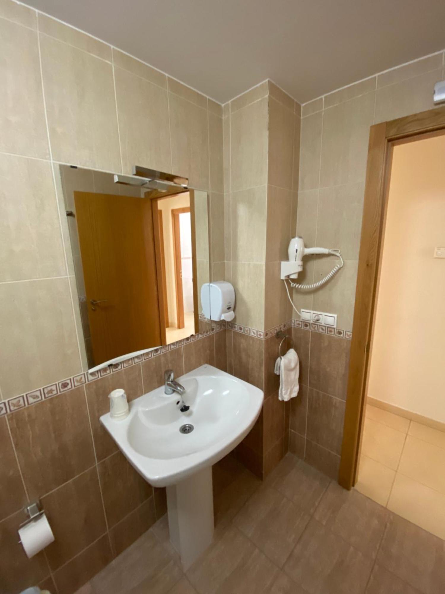 Dpcristal Calvo Sotelo 164, 4C Sarria Extérieur photo